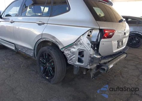 2022 Volkswagen Tiguan 2.0T Se R-Line Black from USA, damaged, VIN 3VVCB7AX7NM099224